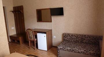 Фото номера Трехместный номер &quot;Комфорт&quot; Гостиница Guest House Solnechny Briz г. Сукко 5