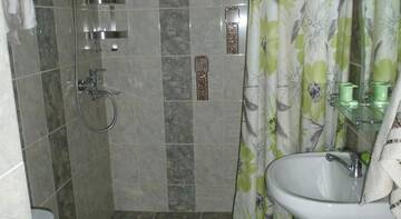 Фото номера Люкс с 1 спальней Гостиница Guest House Solnechny Briz г. Сукко 10