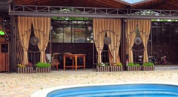 Фото номера Улучшенный трехместный номер Гостиница Guest House Vizit г. Сукко 2